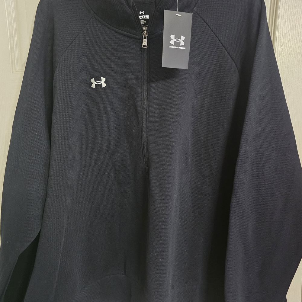 Under Armour Black Patial Zip SWEATSHIRT.  2X.  New With Tags